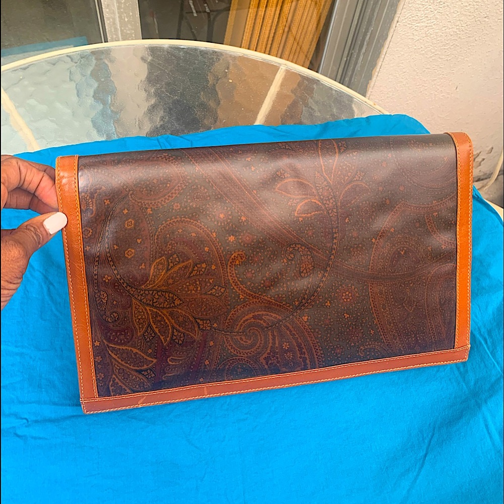 Beautiful vintage Alcott & Andrews handbag.